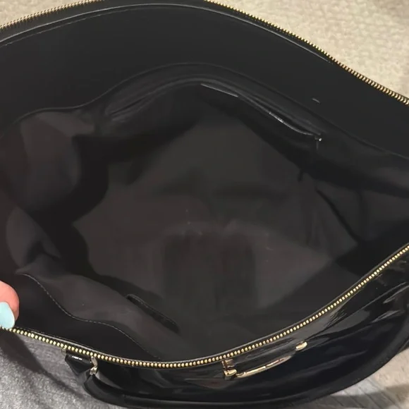 Gucci Black Patent Leather Tote Bag - Picture 7 of 10